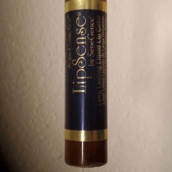 Lipsense Long-Lasting Lip Color Mulled Wine. - Picture 5 of 9